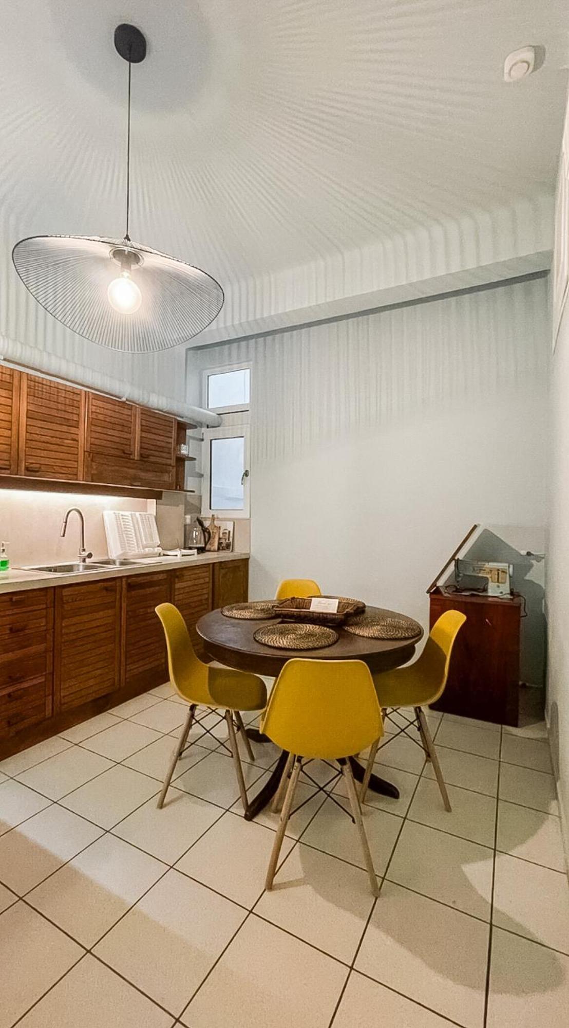 Apartment Near Metro + Port พีเรียส ภายนอก รูปภาพ